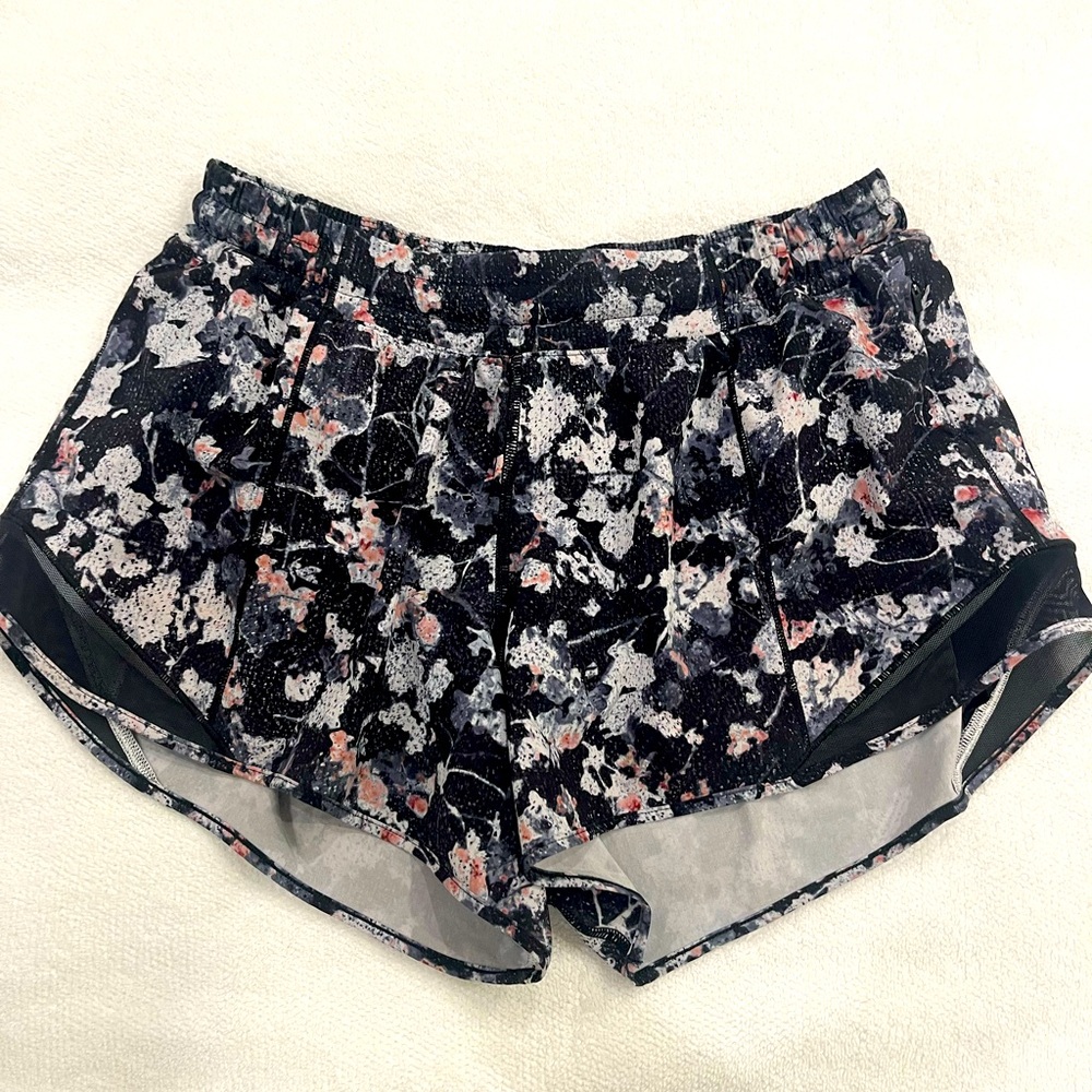 LULULEMON HOTTY HOT SHORT